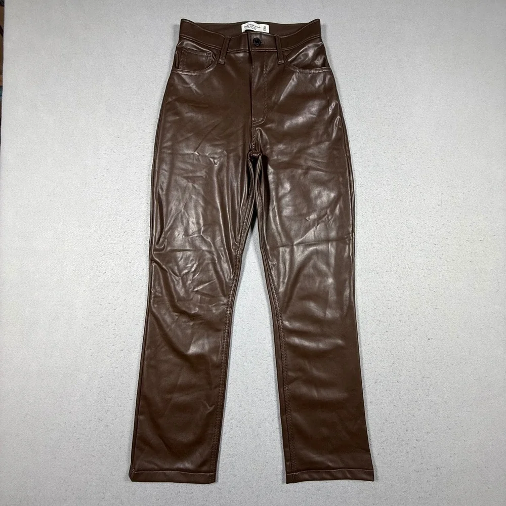 Abercrombie & Fitch Brown Faux Leather Curve Love 90s Straight High Rise Pant 00